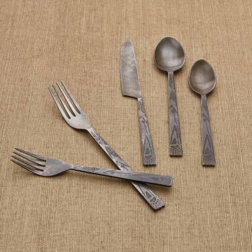 Rustic Bear Tracks 5 Piece Place Setting