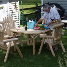 Contoured Comfort Log Roundabout Table Set